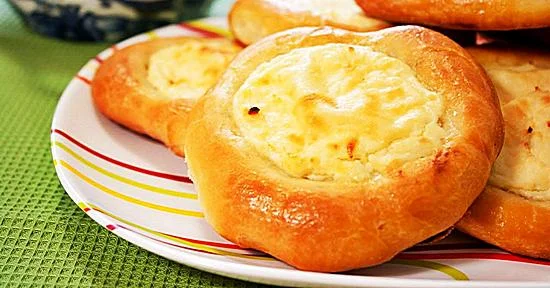 Curd Puffs (Vatrushki)