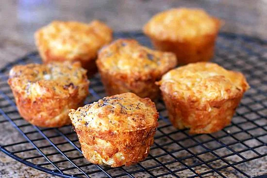 Light Pepperoni Pizza Muffins